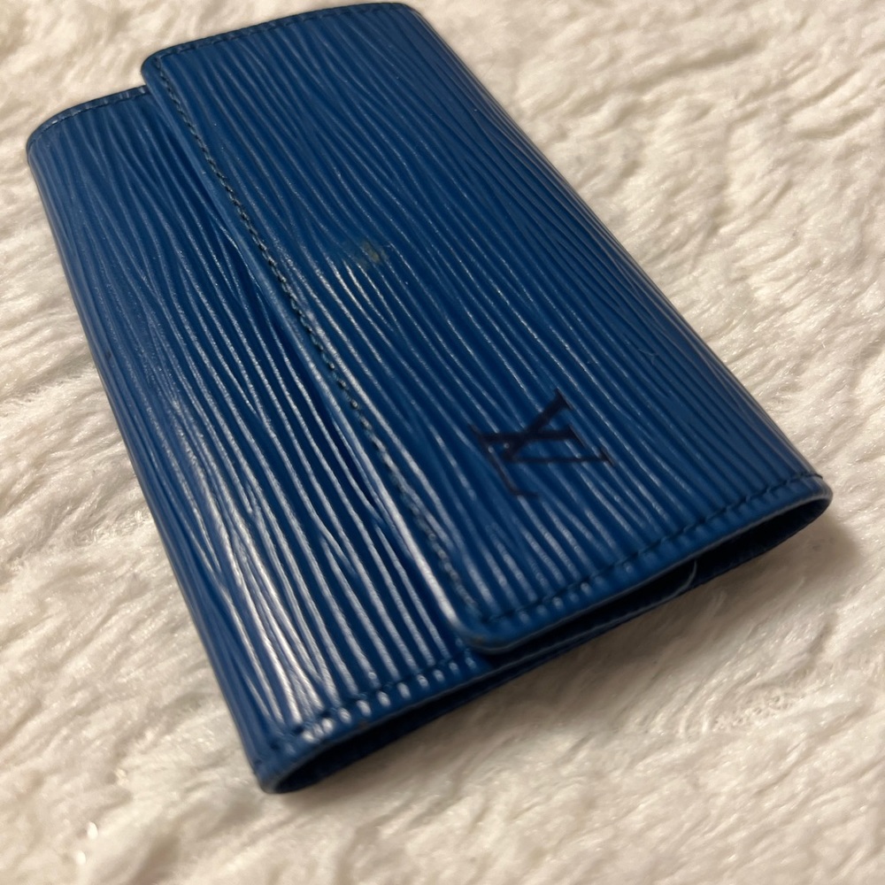 Authentic Louis Vuitton Epi Key Holder in Cobalt